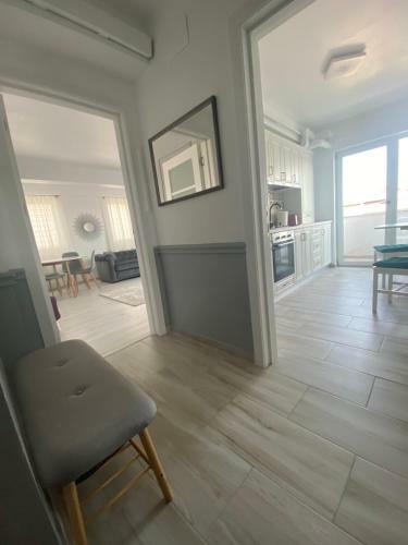 Apartament 1 Mai Bloc Nou-self Check-in
