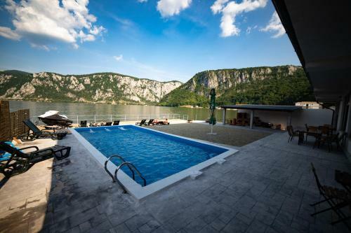 Hostal Vila La Faleza Dubova