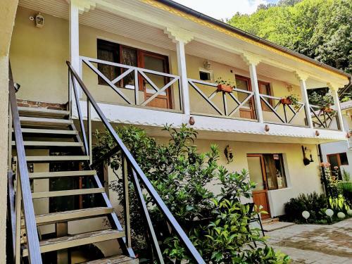 Posada Casa de Vacanta La Locanda Dubova