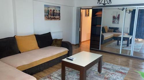 Apartamentul Ina