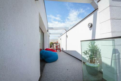 No 6 Apartments