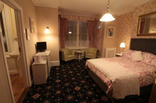 Hostal The West Bank Guest House