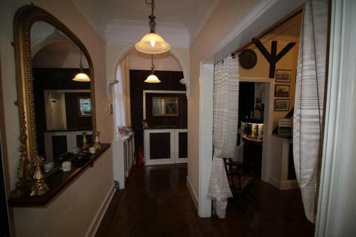 Hostal The West Bank Guest House