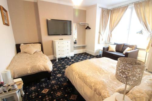 Hostal The West Bank Guest House