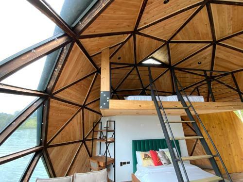 Villa Luxury Tiny Lake House