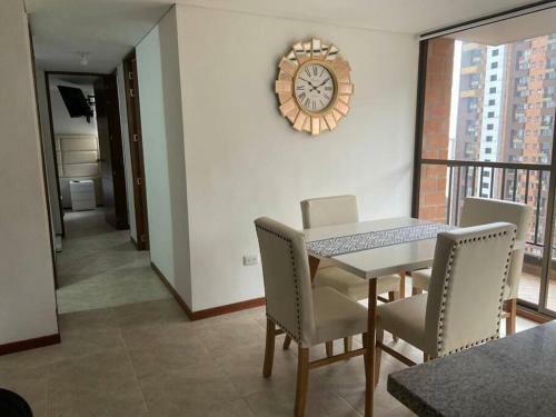 Hermoso Apartamento Cerca Al Poblado
