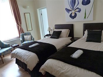 Hostal Oaklands House