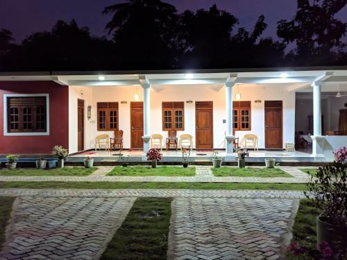 Hostal Geethani Tourists Home