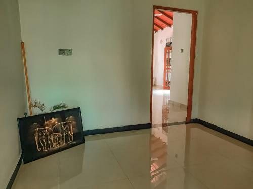 Hotel White House Ratnapura