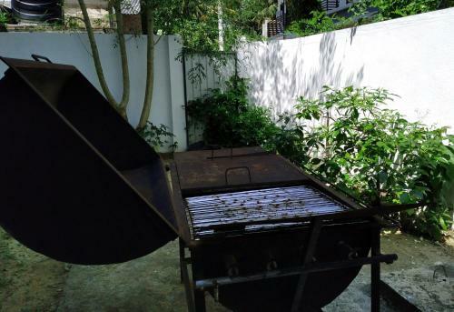 Hostal Villa Free Way