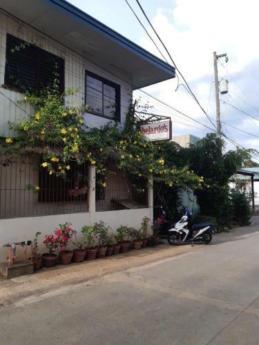 Hotel Oyo 633 Abelardo's Pension House