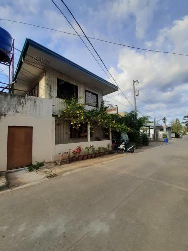Hotel Oyo 633 Abelardo's Pension House