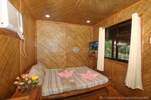 Hotel Pito's Sutokil & Bamboo Rock Resort