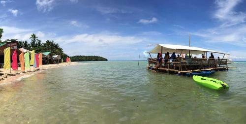 Hotel Pito's Sutokil & Bamboo Rock Resort