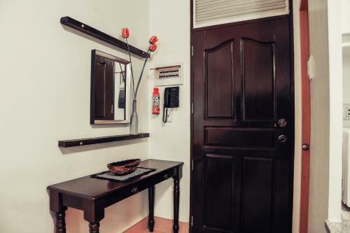 Apartamentos 1015 West Insula Suites By Ays