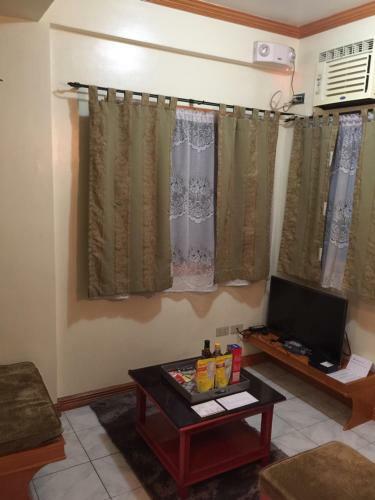 Bed & Breakfast Las Pinas Serviced Apartment