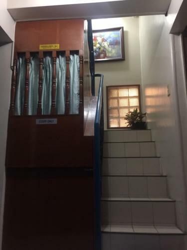 Bed & Breakfast Las Pinas Serviced Apartment