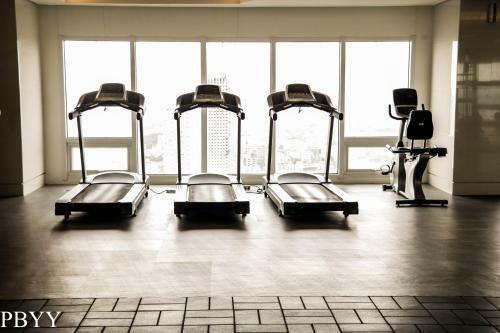 Aparthotel Affordable Condo Unit In Metro Manila With Balcony