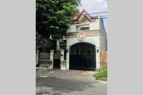 Spacious House In Bf Resort Las Pinas