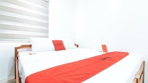 Hotel Reddoorz Plus @ 1318 Residences