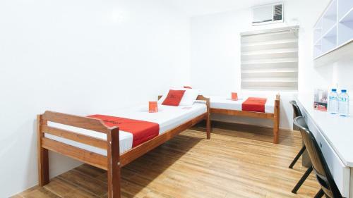 Hotel Reddoorz Plus @ 1318 Residences