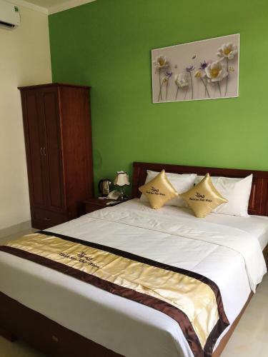 Kh?i Ho�n Hotel