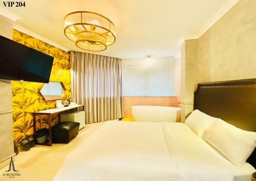 A In Hotel Del Luna