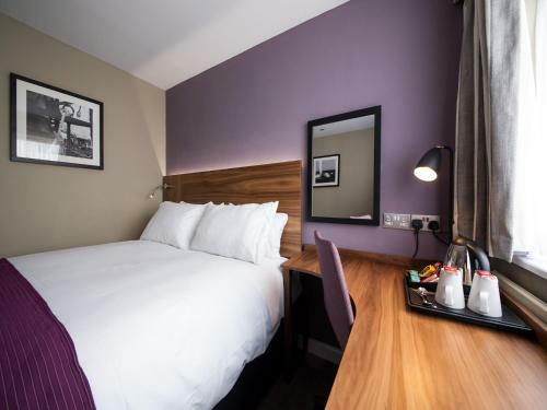 Red Lion Hotel