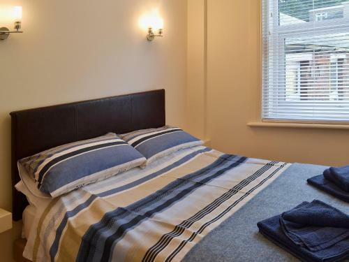 Apartment 6