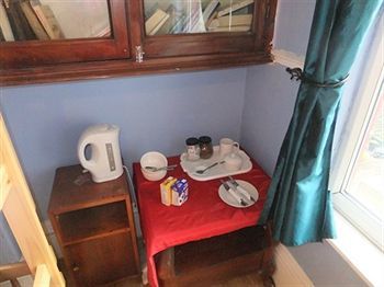 Hostal Heavenly Nights Guest House