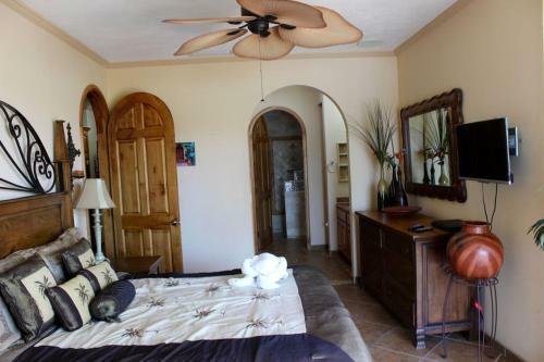 Casa Blanca 2br Cb 105-v By Casago