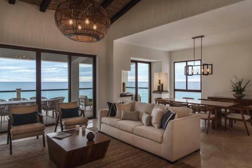 Villa Luxurious Unique & Enchanting 5 Br Ph Ocenan Front