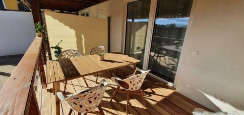 Apartamento Weingut & Ferienwohnungen Lenhard