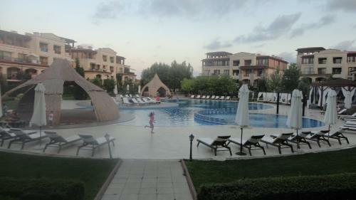 Apartment In Green Beach Resort Kavatsi