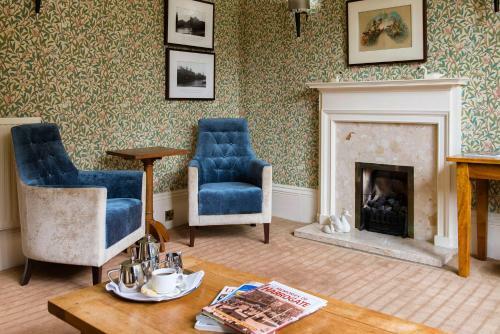 Ascot House Hotel