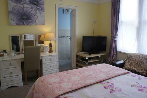 Hostal Athena Guest House