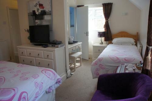Hostal Athena Guest House