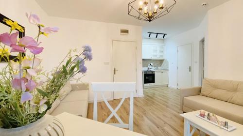 Apartello Modern Apartment In Dawn Park