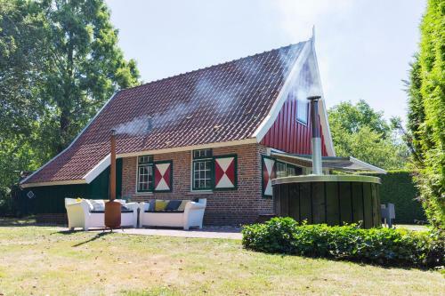de Brittenburg With Hot Tub & Sauna