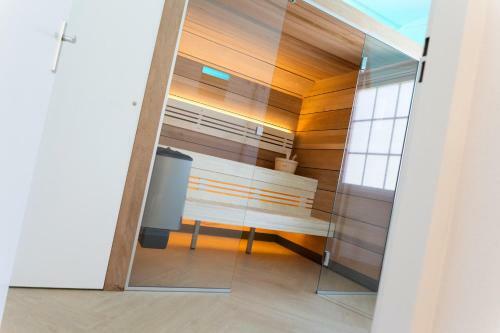 de Koolmees With Hot Tub & Sauna
