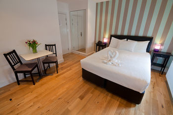 Apartamentos 146 Suites