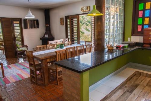 Chal� Master Com Piscina de Borda Infinita