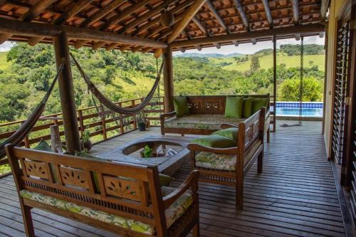 Chal� Master Com Piscina de Borda Infinita