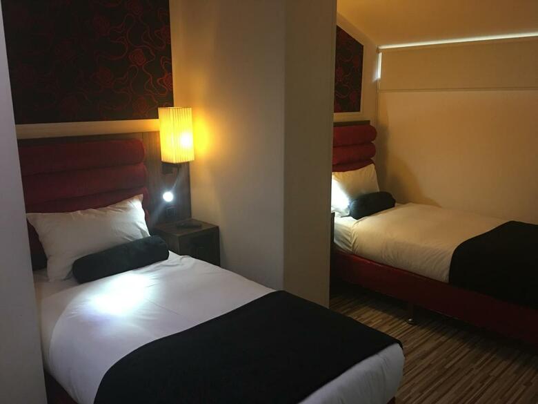 Hotel Simply Rooms & Suites