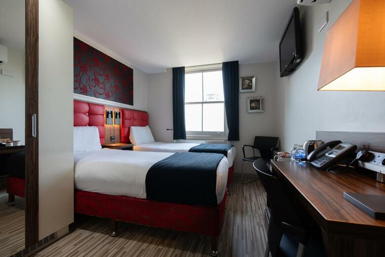 Hotel Simply Rooms & Suites