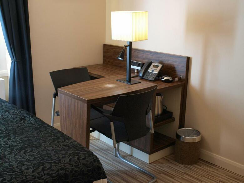 Hotel Simply Rooms & Suites