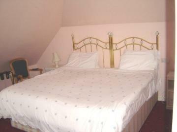 Hostal Alpha Milton Guest House