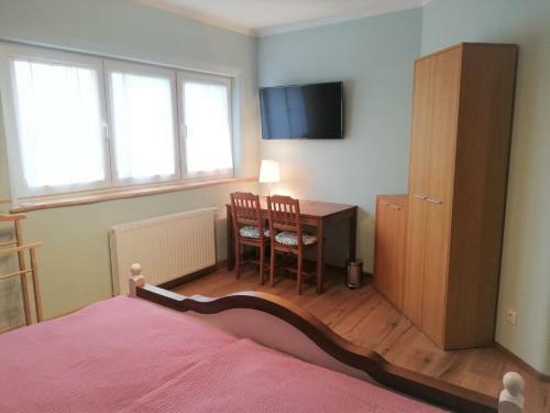 Hostal Haus Monti