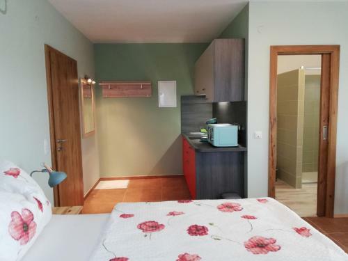 Hostal Haus Monti