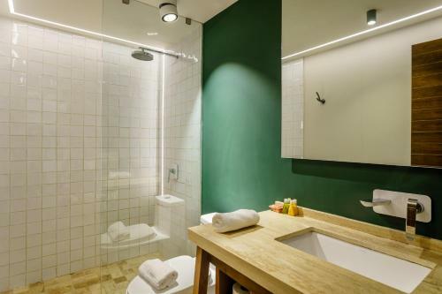 302 Modern & Luxury Apartment With Private Terrace